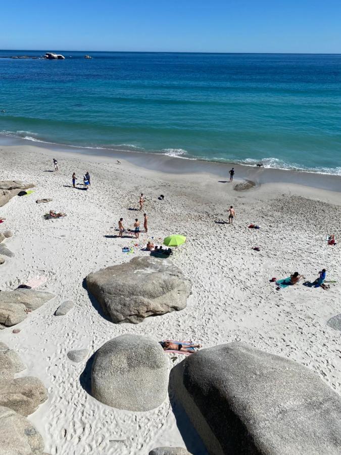 Beach Vibes Clifton! เคปทาวน์ ภายนอก รูปภาพ