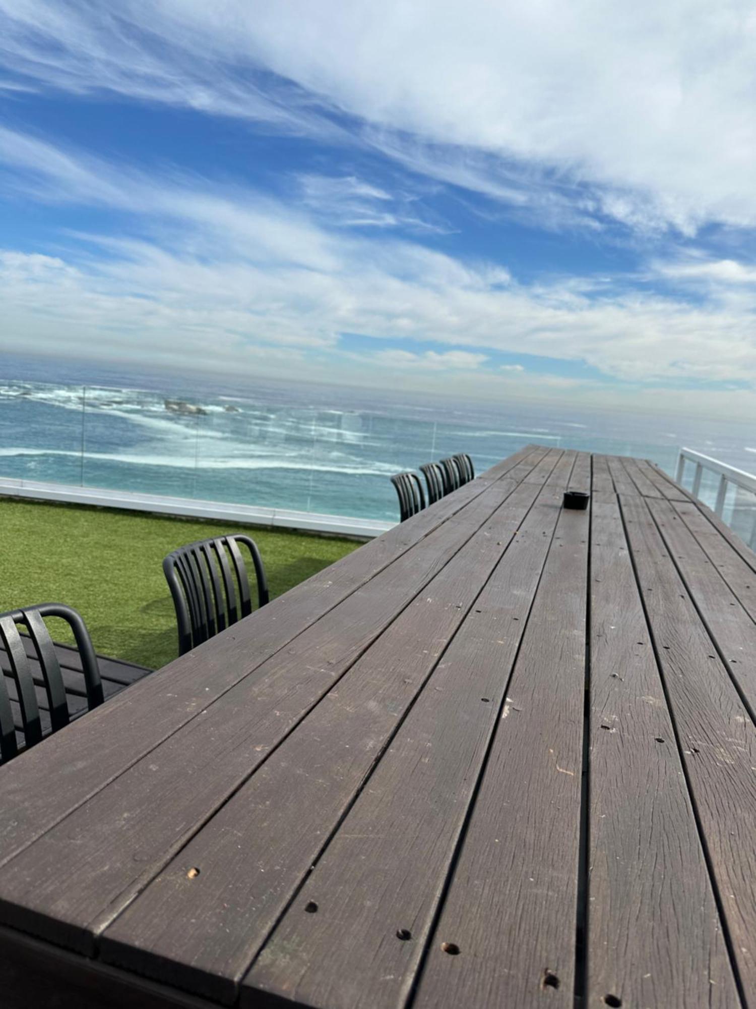 Beach Vibes Clifton! เคปทาวน์ ภายนอก รูปภาพ